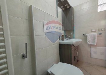 Bagno - Bilocale Via Caduti di Via Fani, Poggio Picenze - foto 14