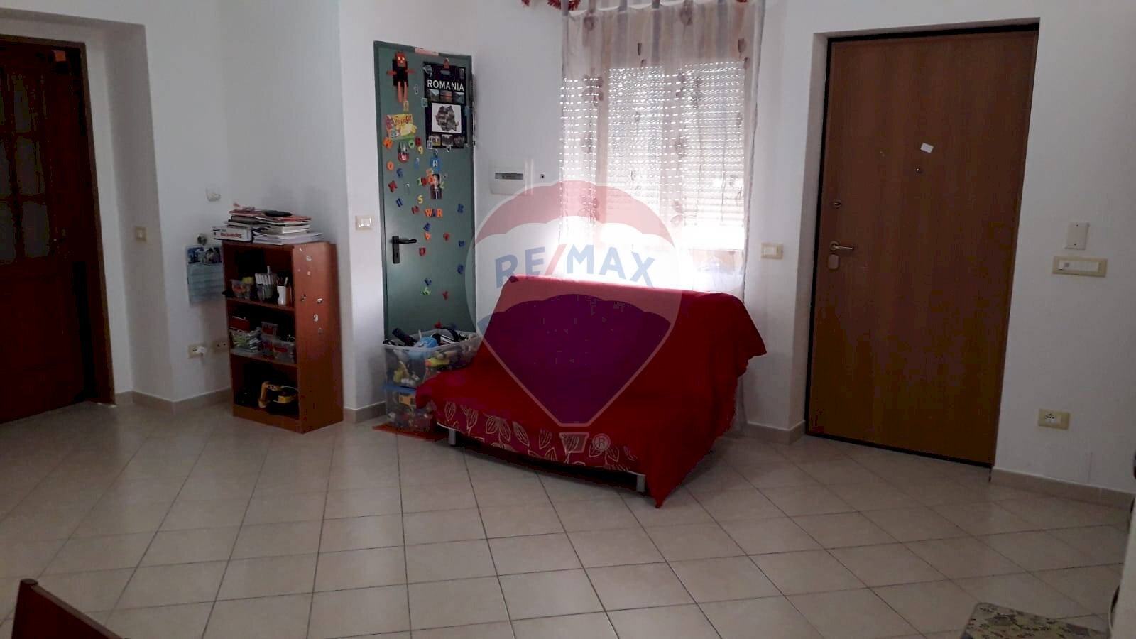 Soggiorno - Two-room apartment Via Caduti di Via Fani, Poggio Picenze - photo 3