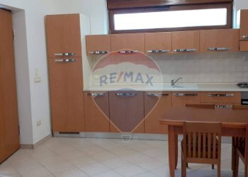 Cucina - Bilocale Via Caduti di Via Fani, Poggio Picenze - foto 5