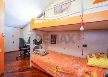 Camera / camera da letto - Villa Trimagna
 
22A, Almenno San Salvatore - photo 11