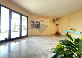 Ingresso palazzo - Quadrilocale via della fonte
 
16, Rapallo - foto 4