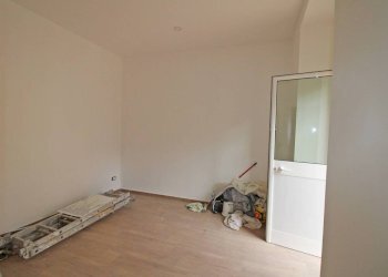 Shop Genova (neighborhood Castelletto) - photo 7