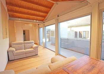 Soggiorno - Attic via borgo palazzo, Bergamo - photo 8