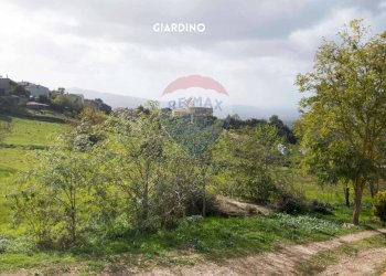 GIARDINO - Casa semi indipendente VIA DEL DEPOSITO
 
SNC, Roccastrada - foto 2