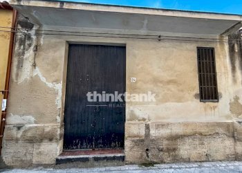 Foto 1 - Magazzino via Generale carini, Siracusa - foto 1