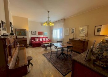 Salone - Trilocale piazza Libertà, Volpedo - foto 1