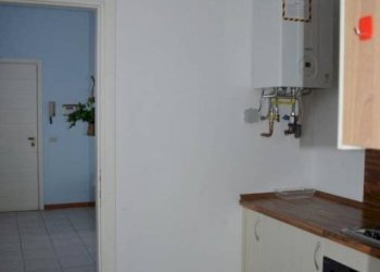 Cucina - Monolocale via Tonale, 15, Gallarate - foto 8