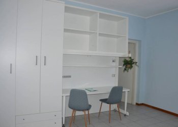 Camera da letto - Monolocale via Tonale, 15, Gallarate - foto 9