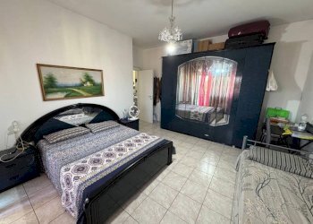 Camera da letto - Trilocale via Varese, 27, Gallarate - foto 24