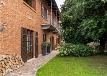 Giardino - Villa piazza Sud America, 2, Carmagnola - photo 3