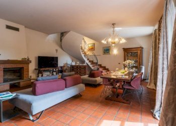 Salone - Villa piazza Sud America, 2, Carmagnola - foto 5