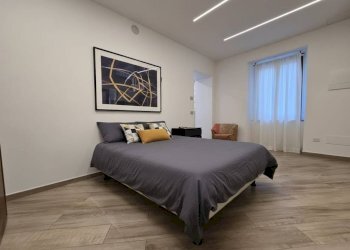 Camera da letto - Independent house via Vittorio Emanuele, Diano d'Alba - photo 8