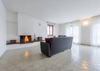 Salone - Casa indipendente via Vittorio Emanuele, Diano d'Alba - foto 6