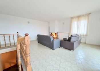 Salone - Casa indipendente via Vittorio Emanuele, Diano d'Alba - foto 10