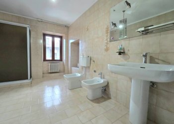 Bagno - Casa indipendente via Vittorio Emanuele, Diano d'Alba - foto 12