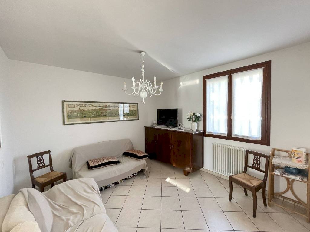 Salone - Appartamento via Valle Agosta, Ravenna (zona Porto Corsini) - foto 1