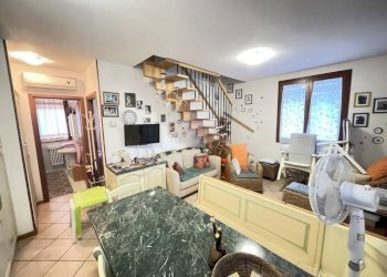 Salone - Quadrilocale via Valle Agosta, Ravenna (zona Porto Corsini) - foto 2