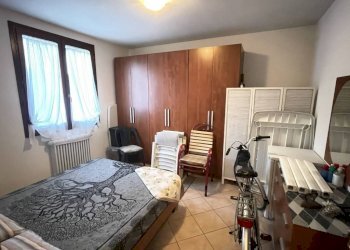 Camera da letto - Quadrilocale via Valle Agosta, Ravenna (zona Porto Corsini) - foto 10