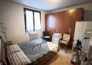 Camera da letto - Quadrilocale via Valle Agosta, Ravenna (zona Porto Corsini) - foto 11