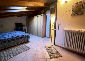 Camera da letto - Quadrilocale via Valle Agosta, Ravenna (zona Porto Corsini) - foto 16