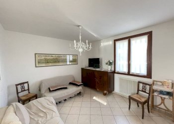 Salone - Quadrilocale via Valle Agosta, Ravenna (zona Porto Corsini) - foto 1