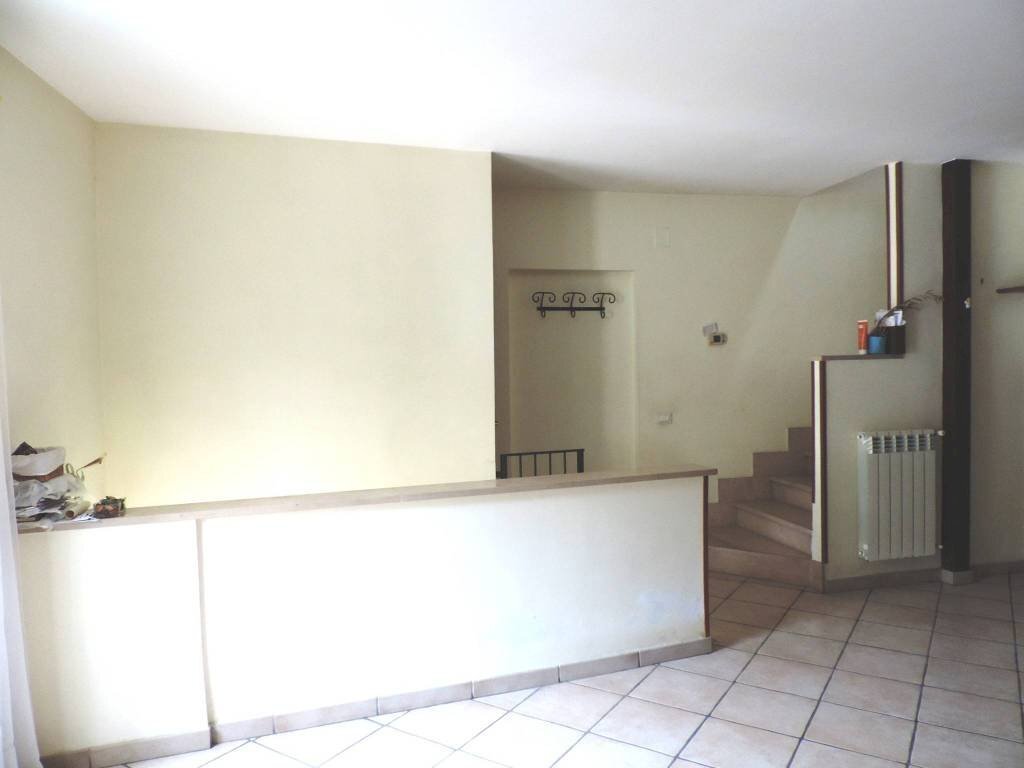 Ingresso - Three-room apartment via Santa Maria dei Santi, Fara in Sabina - photo 3