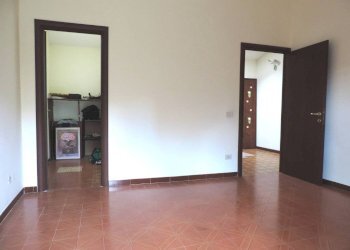 Cucina - Trilocale via Santa Maria dei Santi, Fara in Sabina - foto 6