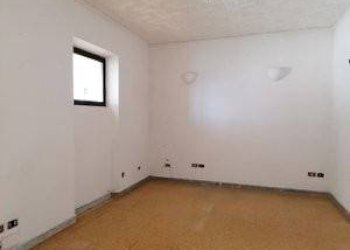 Stanza non arredata - Quadrilocale via Roma, 49, Forano - foto 3