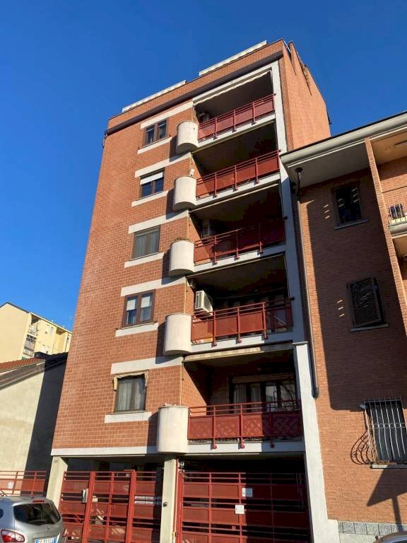 Facciata - Four-room apartment via Gottardo, 199, Torino - photo 2