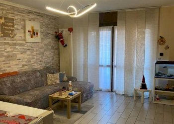 Soggiorno - Four-room apartment via Gottardo, 199, Torino - photo 13