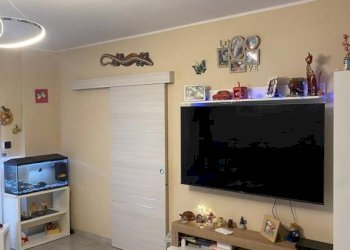 Soggiorno - Four-room apartment via Gottardo, 199, Torino - photo 14