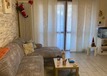 Soggiorno - Four-room apartment via Gottardo, 199, Torino - photo 15