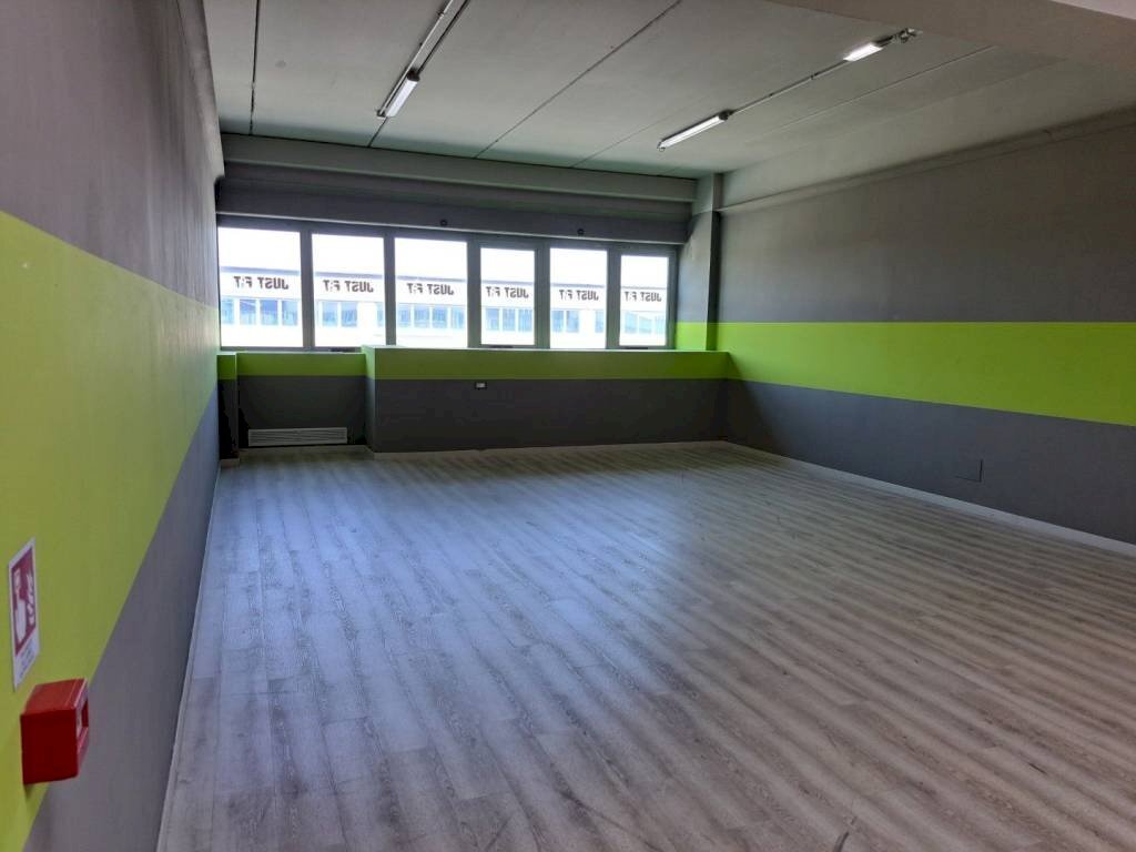 Interno non residenziale - Shop via Scornigiana, Pisa (neighborhood Ospedaletto) - photo 3