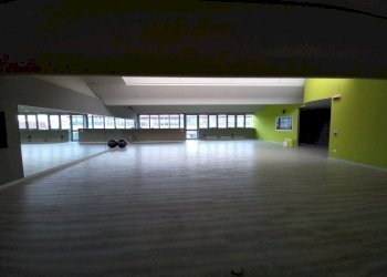 Interno non residenziale - Negozio via Scornigiana, Pisa (zona Ospedaletto) - foto 2