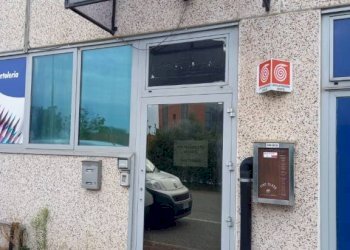 Facciata - Negozio via Scornigiana, Pisa (zona Ospedaletto) - foto 34