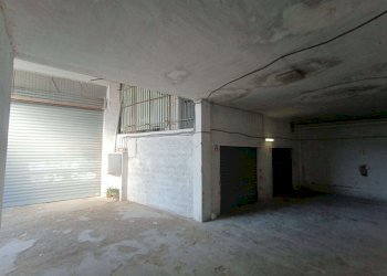 via_parravicini_185-12-10 at 21.25.26 (2) - Capannone via luigi alessandro parravicini, Roma - foto 2