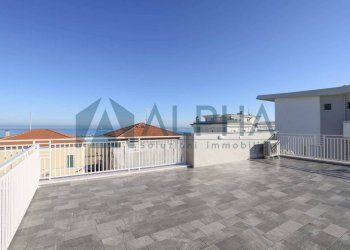 Terrazzo - Bilocale viale Ciro Menotti, Rimini - foto 1