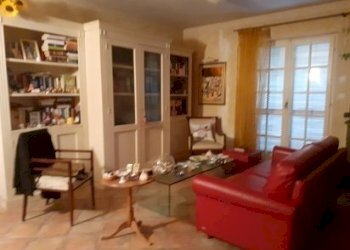 thumbnail_20251001_145009.jpg - Casa semi indipendente Viale XX Settembre 207C, frazione Avenza, Carrara - foto 3