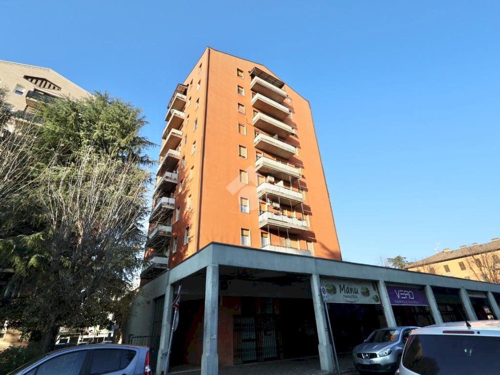 Three-room apartment Via Giovanni Bolognesi, Reggio nell'Emilia - photo 1