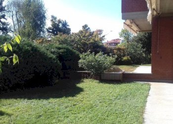 Giardino - Quadrilocale via Nino Costa, Chieri - foto 5