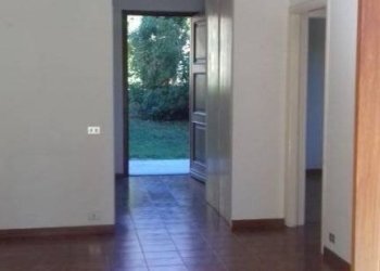 Disimpegno - Quadrilocale via Nino Costa, Chieri - foto 11