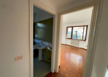 Disimpegno - Quadrilocale via Nino Costa, Chieri - foto 12