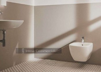 DETTAGLIO SANITARI E RUBINETTERIA - Bilocale Brescia - foto 6