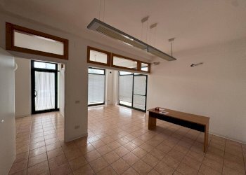 Foto 2 - Locale Commerciale Fermo - foto 2