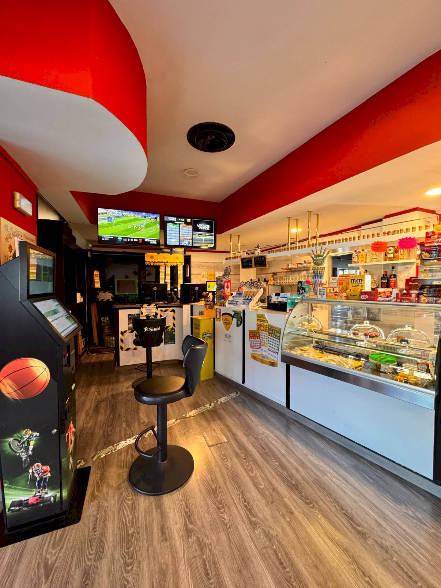 Foto 1 - Attività Commerciale via faleriense, Montegiorgio - foto 1