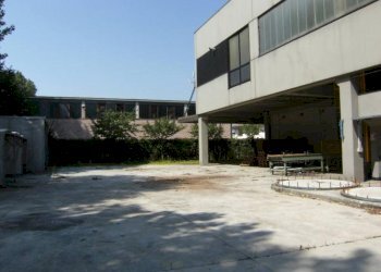 Area esterna - Capannone Via delle Industrie
 
5, Settala - foto 3