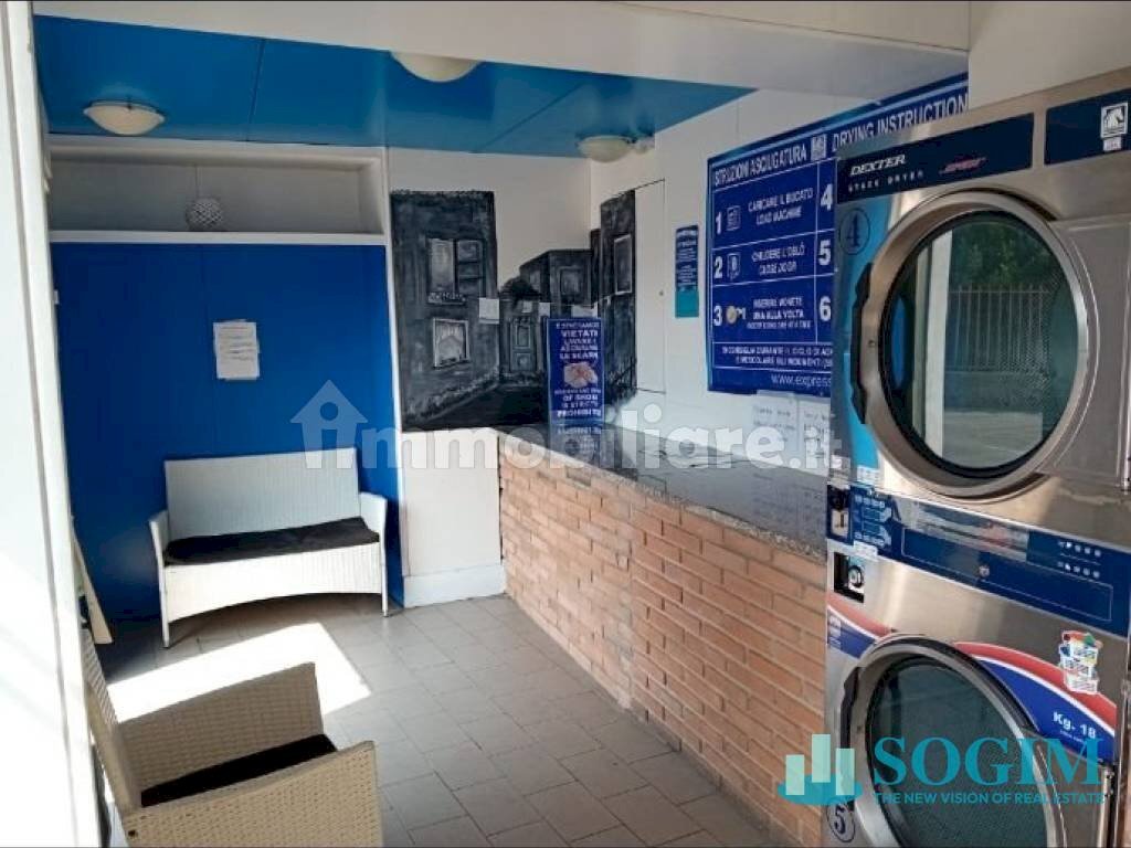 Foto 2 - Negozio Via Libertà
 
14, Paladina - foto 2