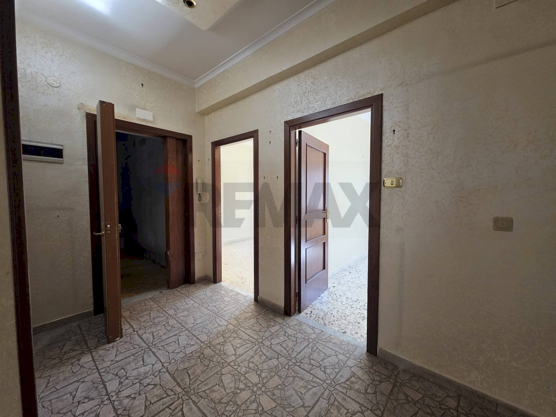 Hall / corridoio - Two-room apartment Corso Italia
162, Napoli - photo 2