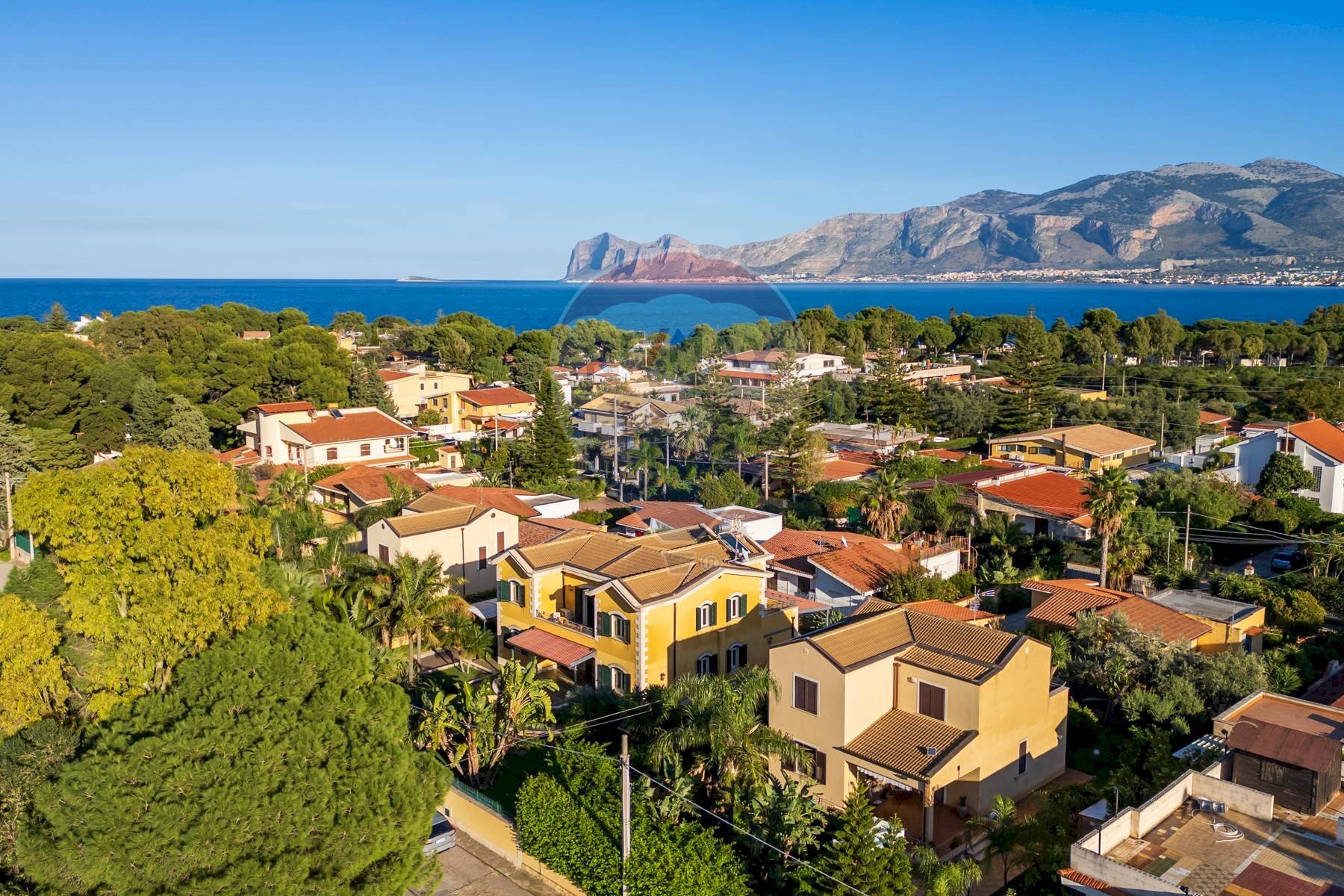 Vista dell\'acqua - Villa Via Torre Ulisse
 
21, Carini - foto 2