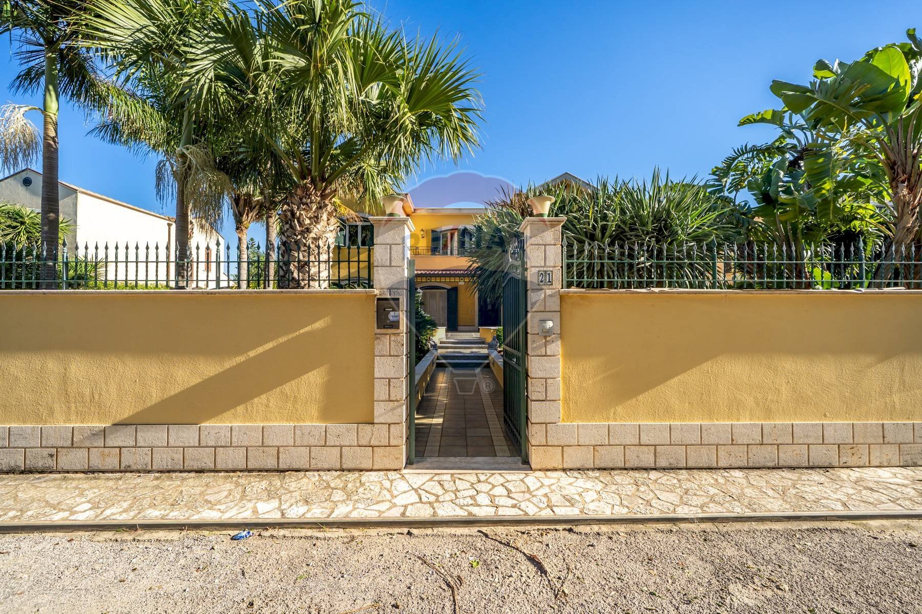 Cancello pedonale d\'ingresso - Villa Via Torre Ulisse
21, Carini - photo 3